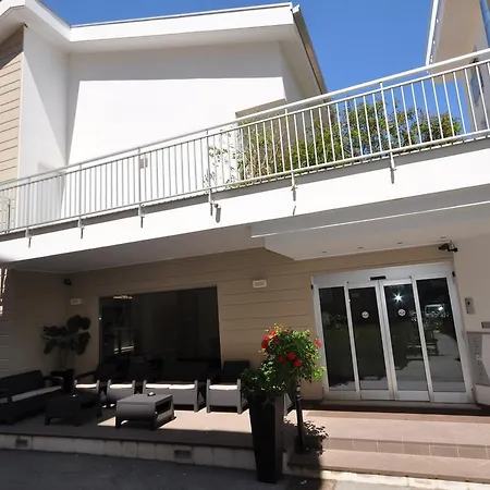 Hotel Miramare Pineto