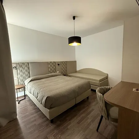 Hotel Miramare 3* Pineto