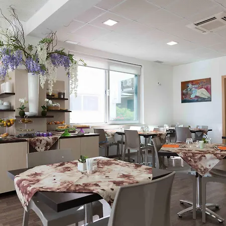 Otel Miramare 3*
