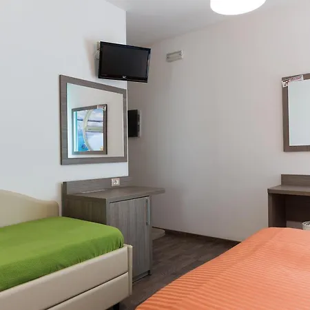 Hotel Miramare 3* Pineto
