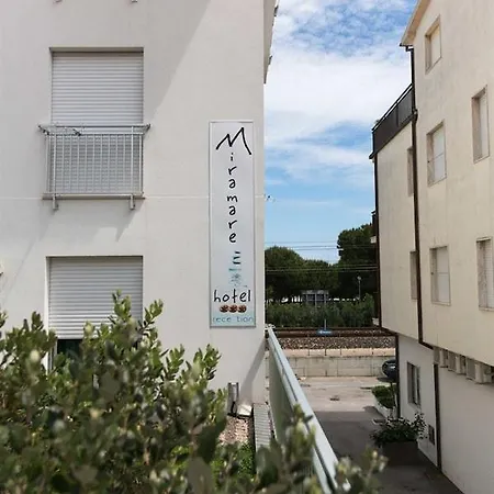 Hotel Miramare Hotel Pineto